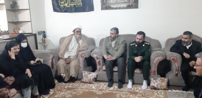 دیدار بهمنی شهردار ملارد با خانواده شهدای شهر ملارد   