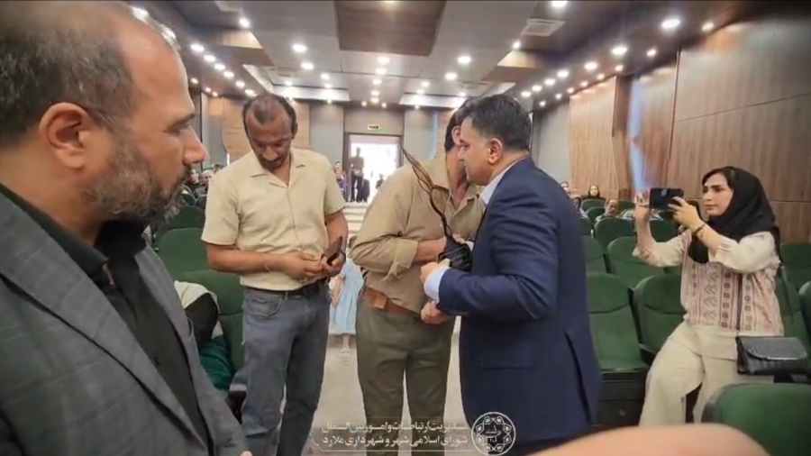 مراسم تجلیل از آزادگان شهر ملارد با حضور مسئولان شهرستانی برگزار شد