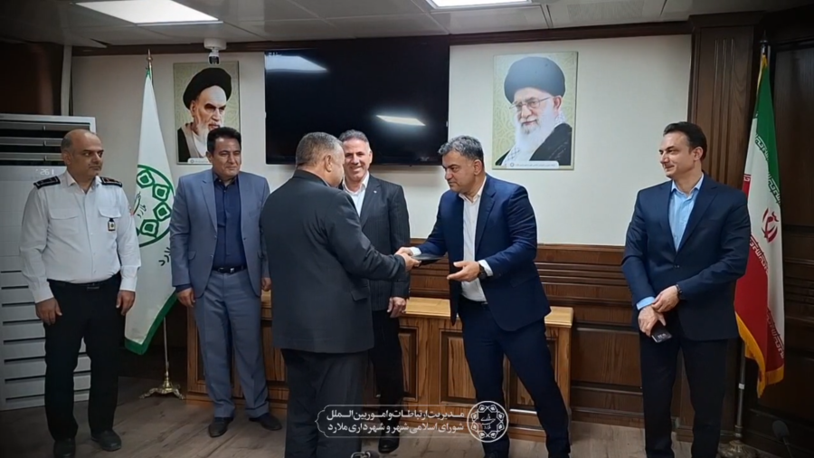 تجلیل از مدیران پرتلاش شهرداری ملارد