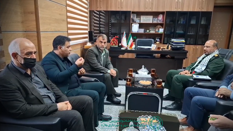 دیدار صمیمانه مدیریت شهری ملارد با فرمانده سپاه ناحیه به مناسبت گرامیداشت هفته دفاع مقدس