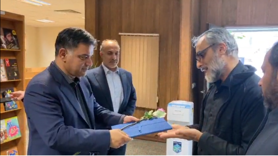 تجلیل شهردار و اعضای شورای اسلامی شهر ملارد از کتابداران به مناسبت هفته کتاب و کتاب‌خوانی