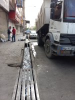 طرحویژه شستشوی روزانه انهار سطح شهر از اولویت های معاونت خدمات شهری شهرداری بشمار می آید.