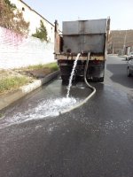 طرحویژه شستشوی روزانه انهار سطح شهر از اولویت های معاونت خدمات شهری شهرداری بشمار می آید.