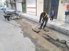 در ادامه نهضت آسفالت در شهرملارد... انجام عملیات لکه گیری آسفالت در خیابانهای آزادگان و  ۱۰ متری فرزانه