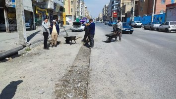 در ادامه نهضت آسفالت در شهرملارد... انجام عملیات لکه گیری آسفالت در خیابانهای آزادگان و  ۱۰ متری فرزانه