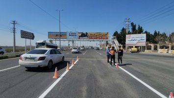 آراستگی سطح شهر ملارد با خط کشی ترافیکی و رنگ آمیزی سرعت کاه ها در استقبال از نوروز