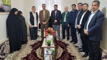 دیدار نوروزی مدیران شهرداری ملارد با خانواده معظم شهید قربانی و شهید بهرامی