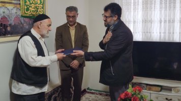 دیدار نوروزی مدیران شهرداری ملارد با خانواده معظم شهید قربانی و شهید بهرامی