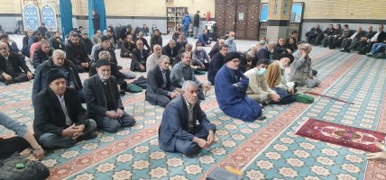 دیدارشهردارواعضای شورای اسلامی شهر با نمازگزاران مسجد جامع خامس آل عبا