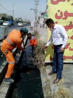 شستشو، پاکسازی و لایروبی انهار و آبروهای سطح شهر به صورت روزانه و مستمر در دست اجرا است.