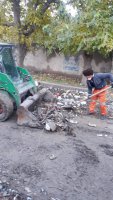 تلاش شبانه روزی پرسنل معاونت خدمات شهری و زیست محیطی شهرداری ملارد در رفع آب گرفتگی و مهار آبهای سطحی شهر ملارد