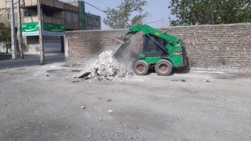  نخاله برداری و تسطیح زمین های خالی در سطح شهر