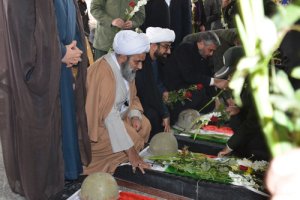 حضور مدیریت شهری شهر ملارد در مراسم گلباران مزار شهدا 