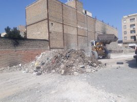 جمع آوری نخاله های ساختمانی در راستای نگهداشت و نظافت شهر ملارد