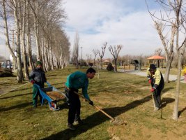 اجرای خاک و کود دهی به سطوح فضای سبزدر شهر ملارد آغاز گردید