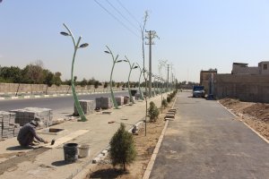 غرس درختان غیر مثمر در حاشیه بلوار شهیدان شوریابی