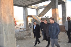 بازدید میدانی شهردار ملارد از روند پیشرفت پروژه خانه فرهنگ بانوان شهر ملارد 