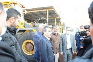 رونمایی از یک دستگاه لودر بازسازی شده با حضور بهمنی شهردار ملارد 