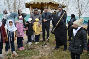 برگزاری مراسم درختکاری با محوریت طرح (کاشت نهال مادر بهمراه فرزند) با حضور مسئولین شهری ملارد با شعار هر یک از ما در داشتن زمینی سبزتر سهم داریم…