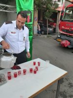 پرسنل آتش نشانی ملارد با  پخش شربت عید سعید غدیر را جشن گرفتند