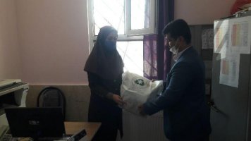 اهداء بسته های آموزشی به مدارس شهرستان ملارد