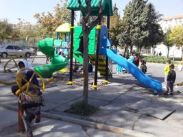 تجهیز بوستان های سطح شهر به لوازم بازی و سرگرمی