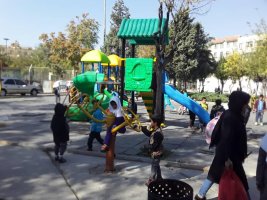 تجهیز بوستان های سطح شهر به لوازم بازی و سرگرمی
