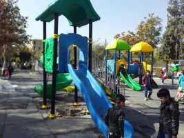 تجهیز بوستان های سطح شهر به لوازم بازی و سرگرمی
