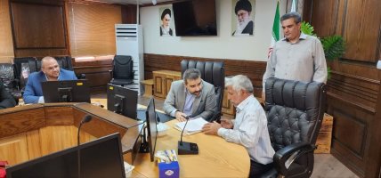 ملاقات مردمی و تاکید مهندس بهمنی بر رسیدگی سریع به مطالبات شهروندان