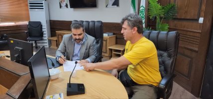  ملاقات مردمی و تاکید مهندس بهمنی بر رسیدگی سریع به مطالبات شهروندان