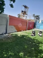 اجرای رنگ آميزي دیوارهای پیش ساخته در بلوار الغدیر