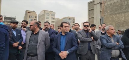 حضور متفاوت کارکنان شهرداری ملارد در مراسم یوم الله ۱۳ آبان 