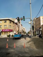 نصب تابلوهای راهنمایی و خط کشی پیاده رو توسط شهرداری ملارد