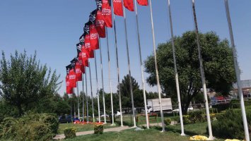 فضاسازی و سیاه پوش کردن سطح شهر ملارد به مناسبت ماه محرم