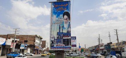 فضاسازی شهر و نصب پرچم و بنر به مناسبت فرارسیدن سوم خرداد